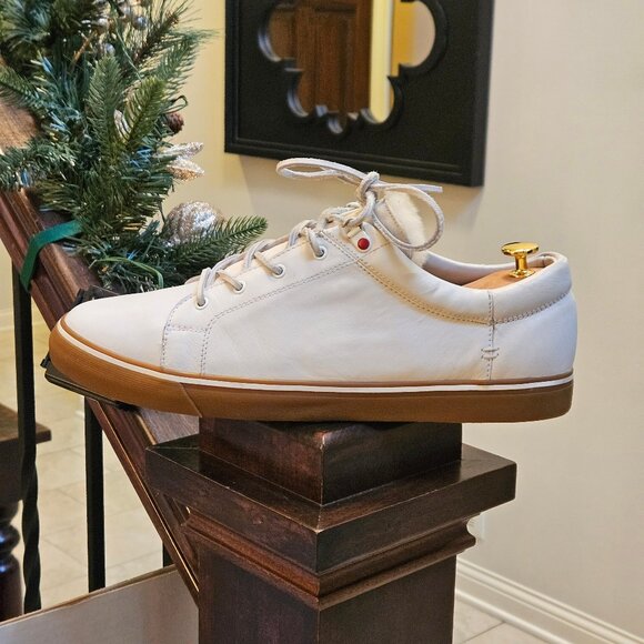 UGG White and Tan Men's Sneakers - Picture 9 of 16
